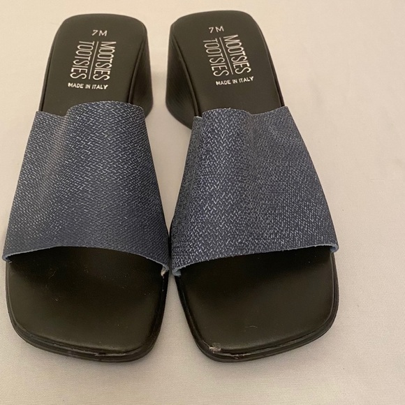 MOOTSIES TOOTSIES Denim-Look Slip On Sandals - Picture 4 of 9